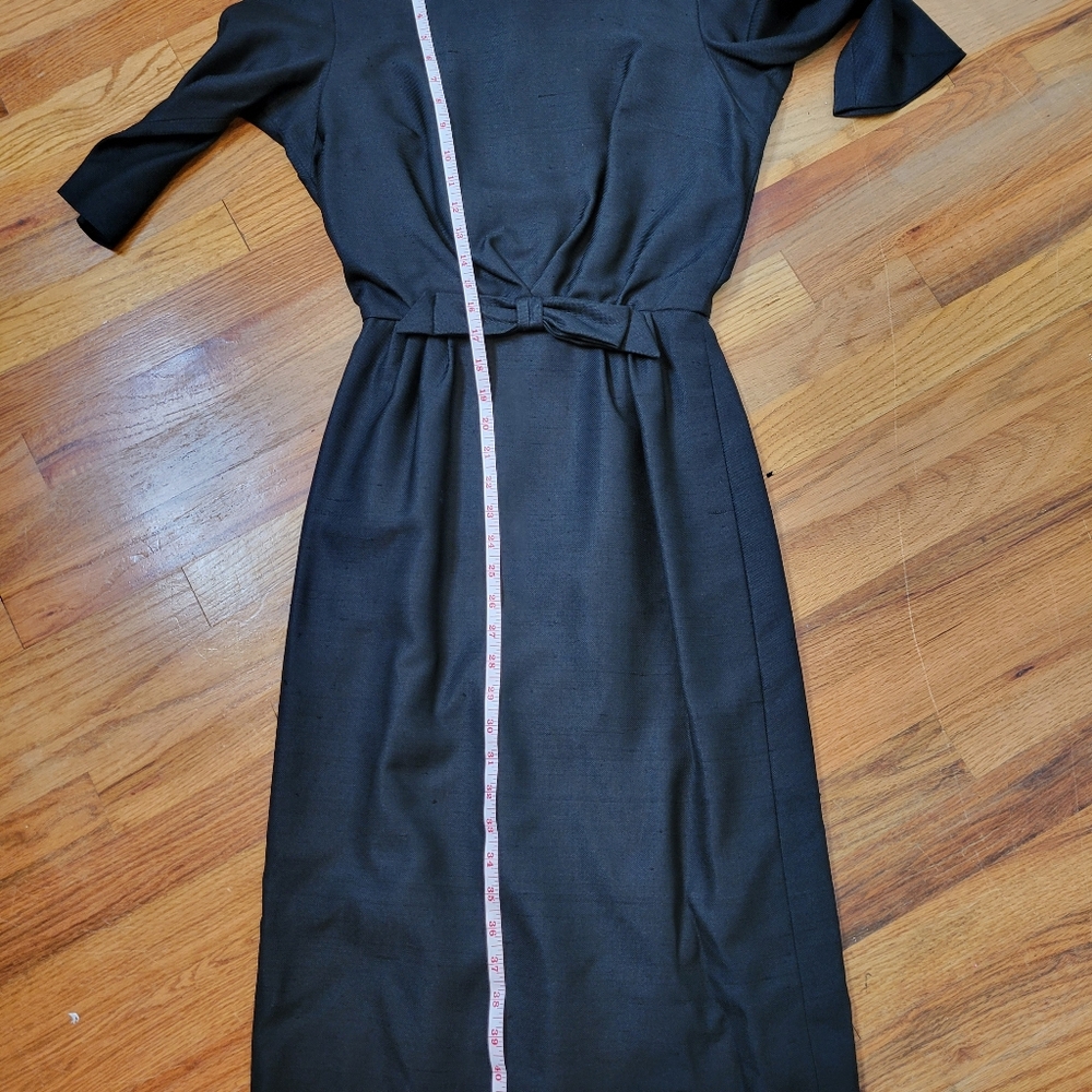 Vintage 1950s Neiman Marcus Elegant Black Dress With Bow Detail On Front - Picture 16 of 16